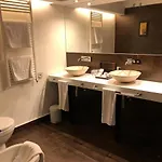 Akla 4*
