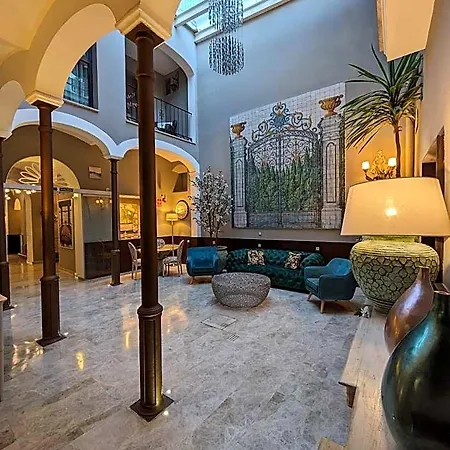 Akla فندق 4*
