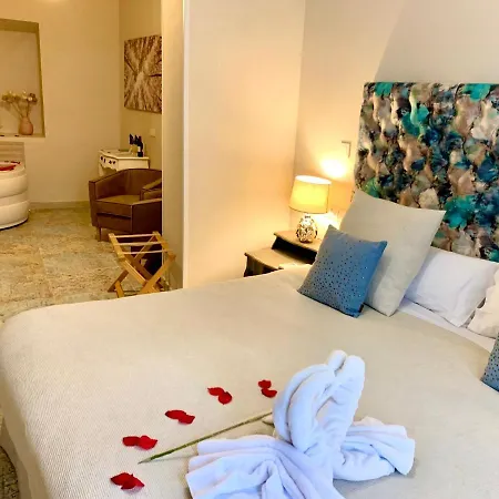 Akla Hotel 4*