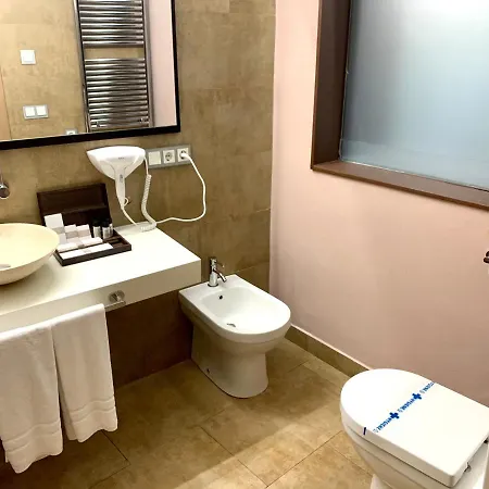 Hotel Akla 4*